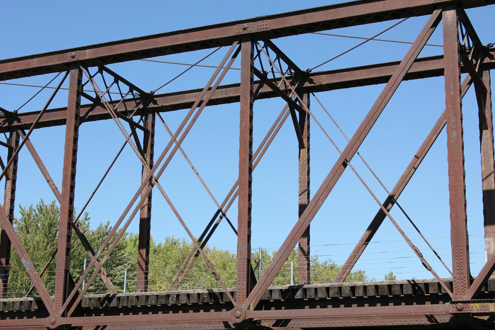 Vertical member details